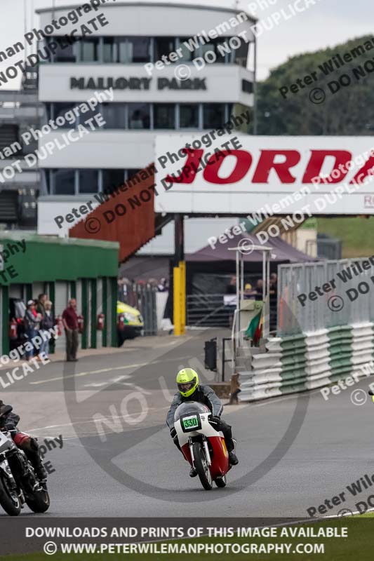 Vintage motorcycle club;eventdigitalimages;mallory park;mallory park trackday photographs;no limits trackdays;peter wileman photography;trackday digital images;trackday photos;vmcc festival 1000 bikes photographs